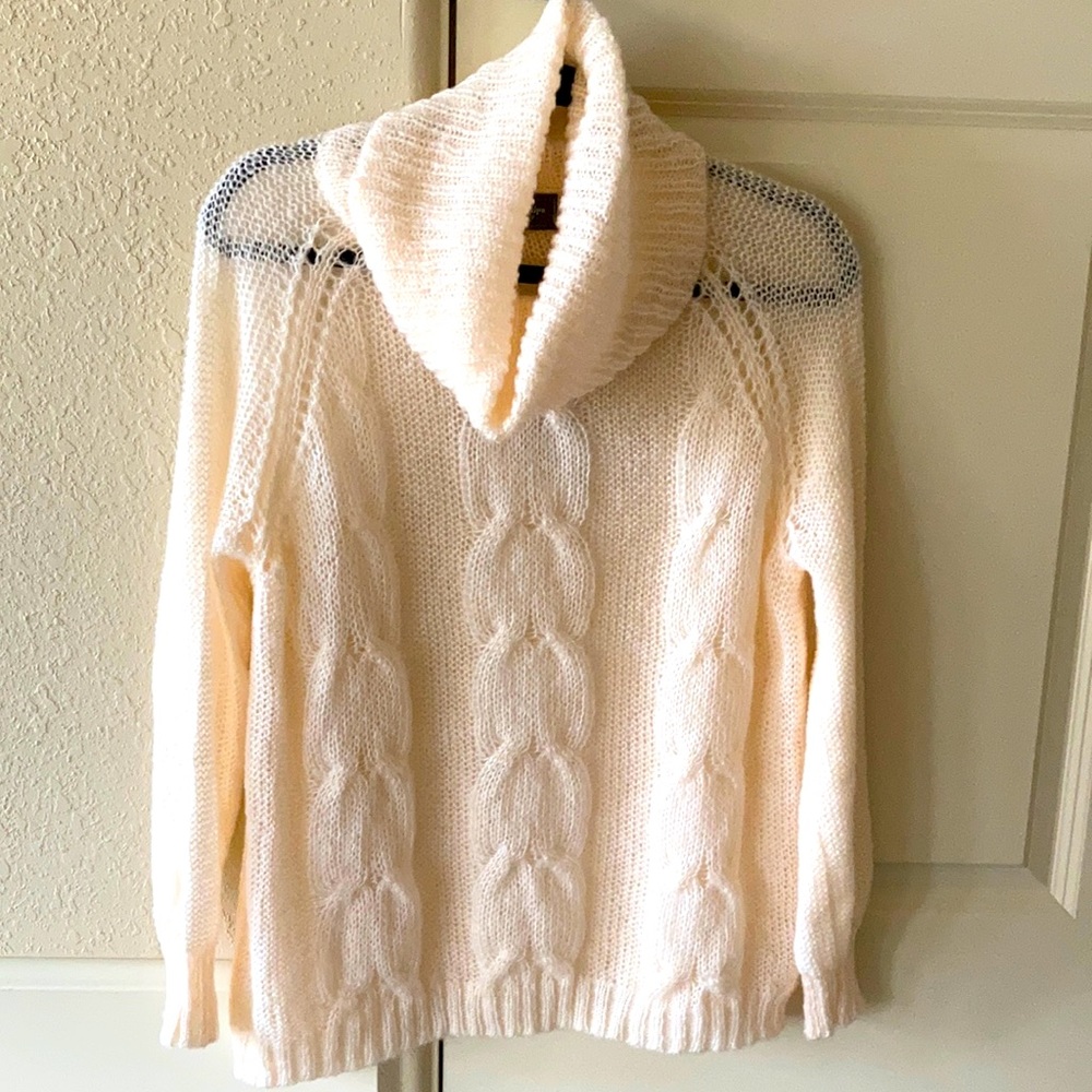 ⭐️NWT Wooden Ships Cream Cowl Neck Sweater⭐️